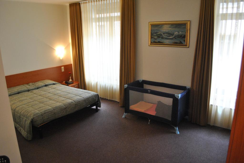 Auberge Gaglioti Luxemburg Rum bild