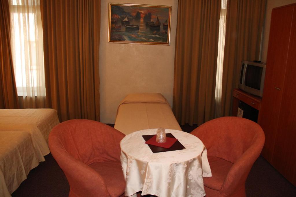 Auberge Gaglioti Luxemburg Rum bild