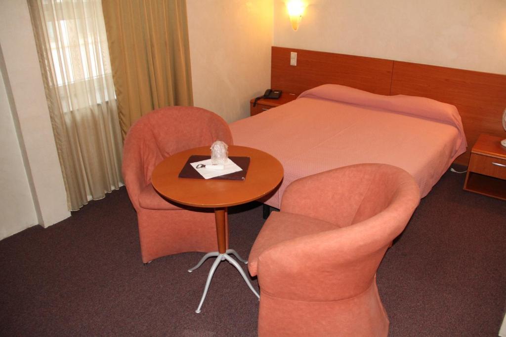 Auberge Gaglioti Luxemburg Rum bild